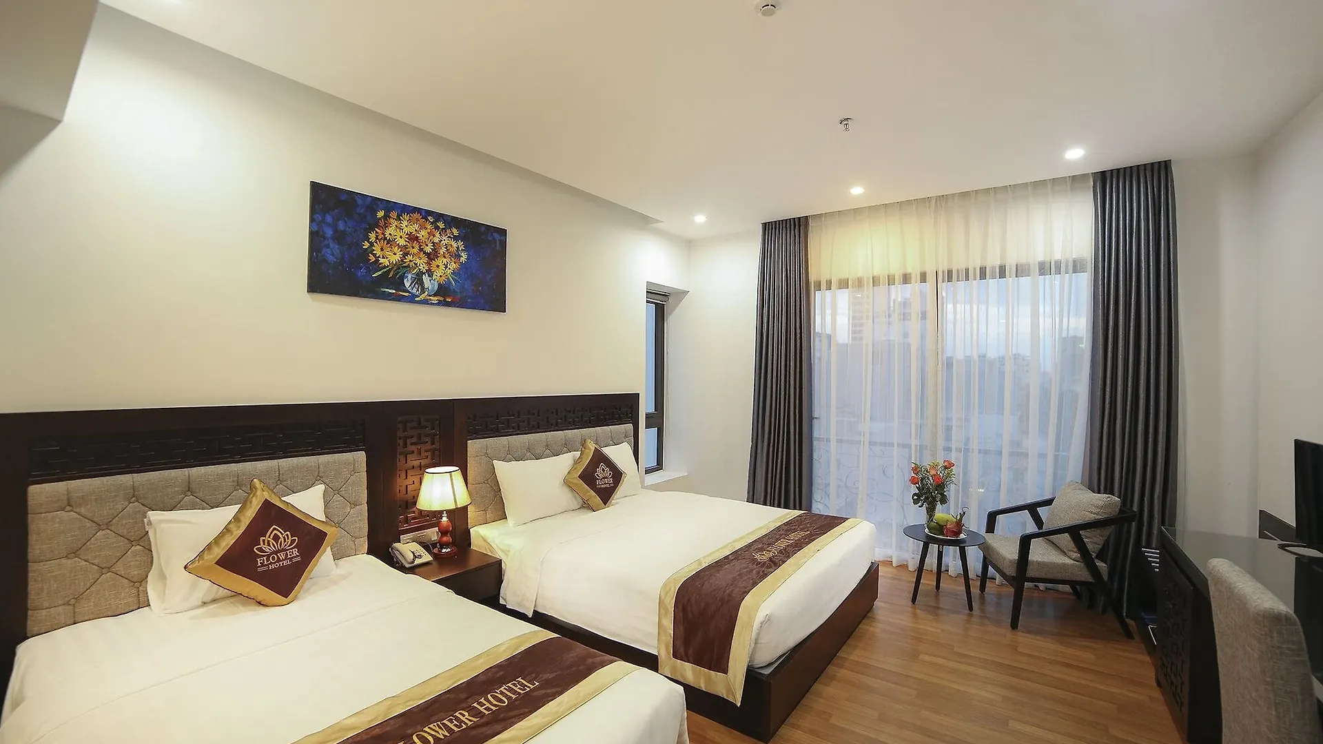 Flower Hotel Da Nang 4*,