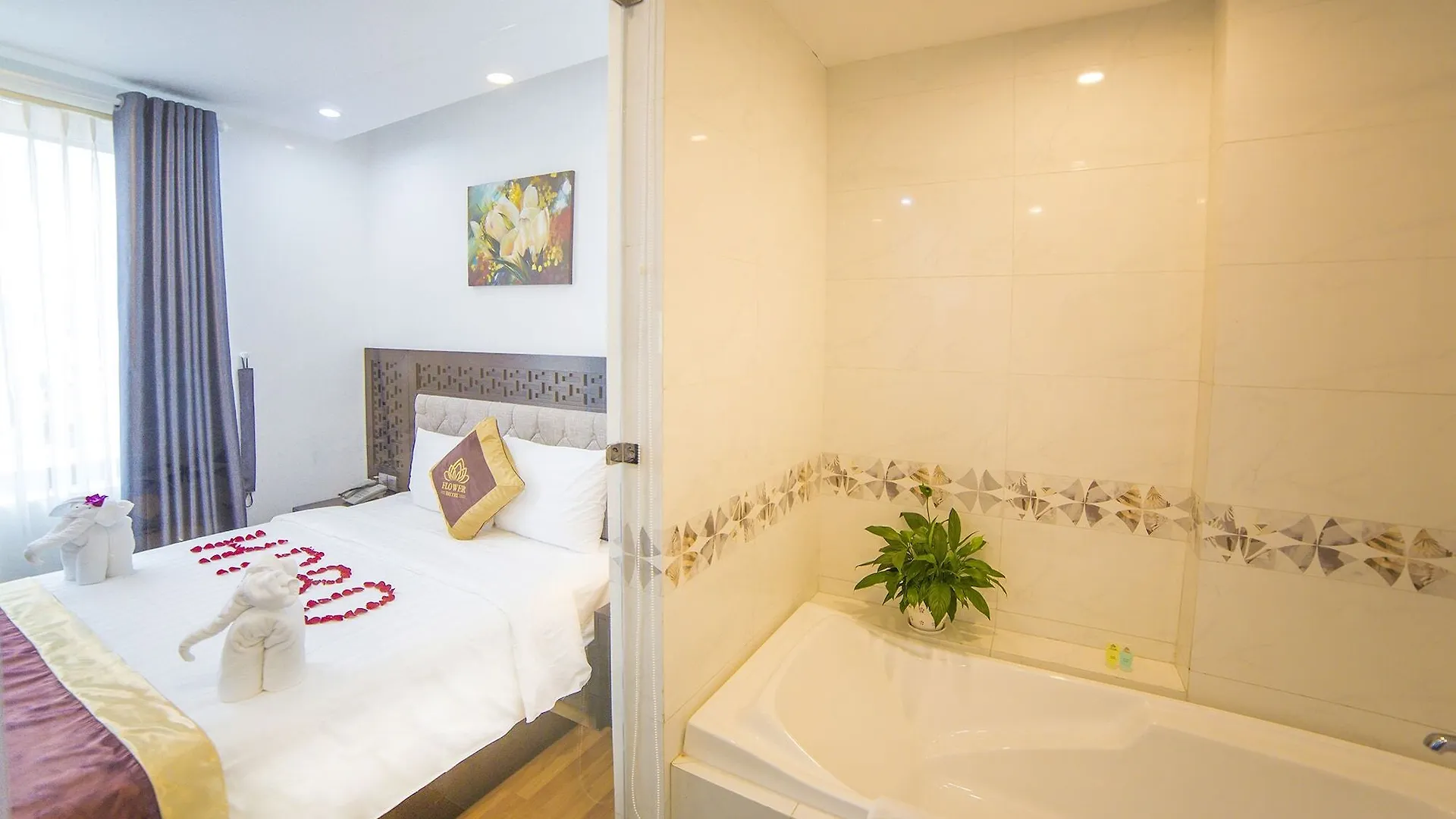 Flower Hotel Da Nang Vietnam